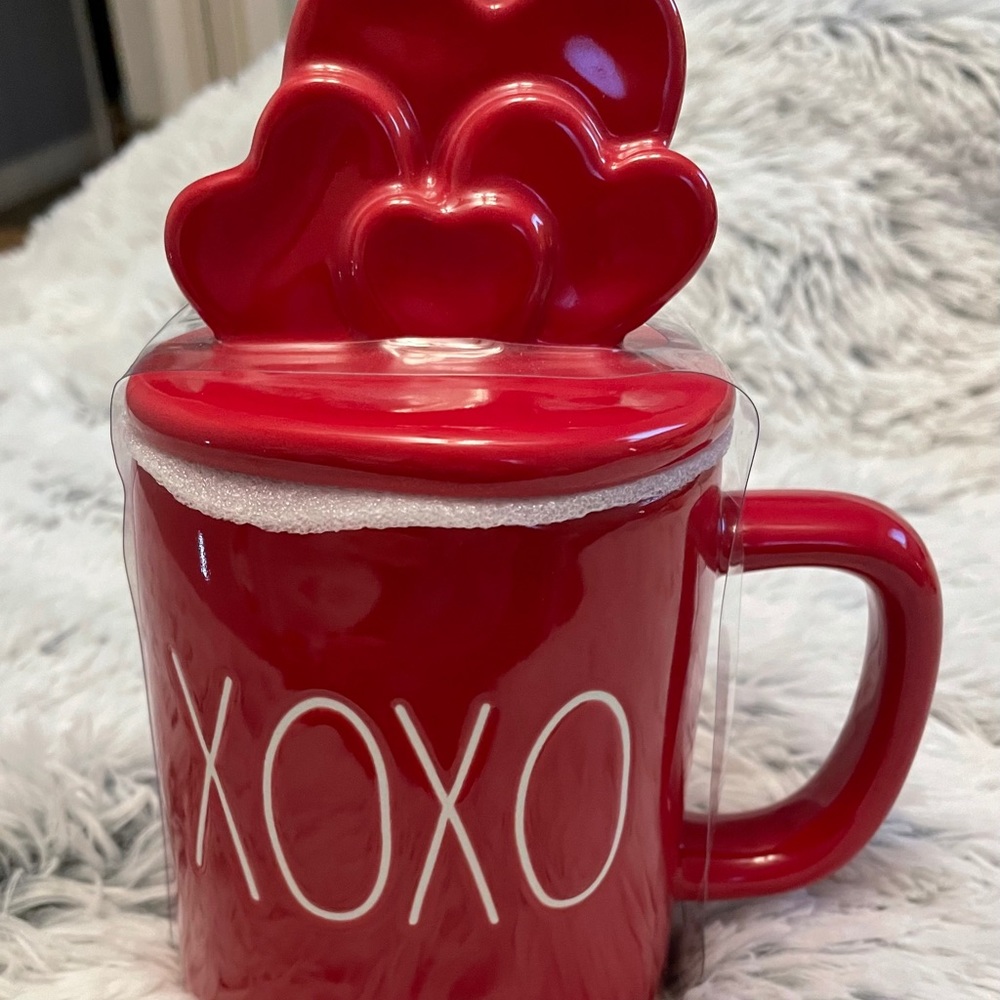 Rae Dunn XOXO mug with ❤️ topper